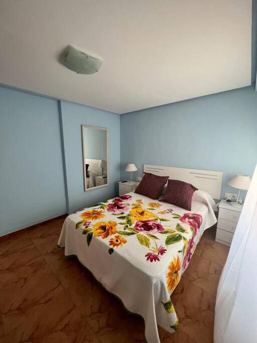 Appartamento Apartamento Coloso Faro de Cullera Esterno foto